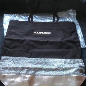 Victoria Secret Tote silver/black